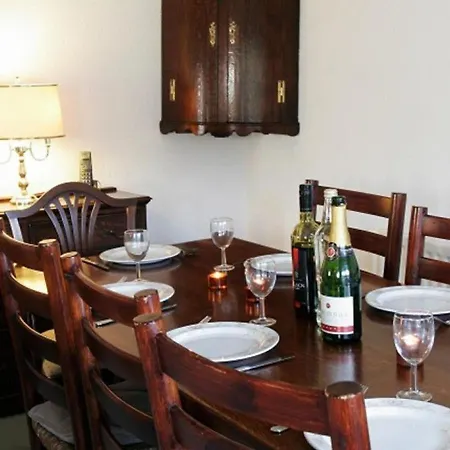 Comfortable Holiday With Manicured Garden At Hébergement de vacances *